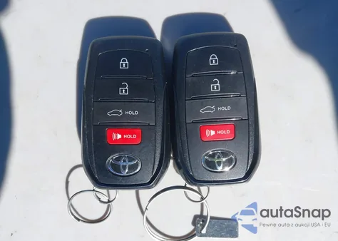 2024 Toyota Crown Platinum z USA, uszkodzony, nr VIN JTDAFAAF4R3009422